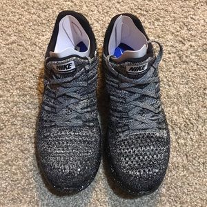Nike black-white-blue Lunarepic Low Flyknit 2 sz 8